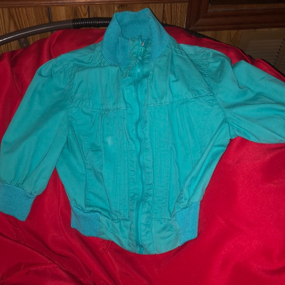 Crop Jacket - Picture 3 of 4